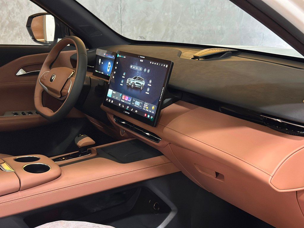 Changan Uni-Z, 1.5 L, 18.4 kWh, 2025 il, yeni — Avtomobillər, Bakı (10)