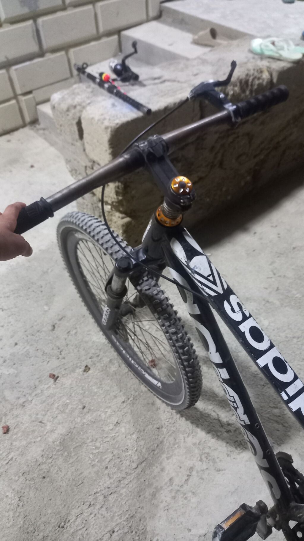 Dağ velosipedi – Adidas temalı çərçivə - Ölçü: 26" təkərlər - — Dağ velosipedləri, Bakı (2)
