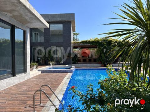 İcarəyə verilir 4 otaqlı həyət evi/bağ evi 300 m²