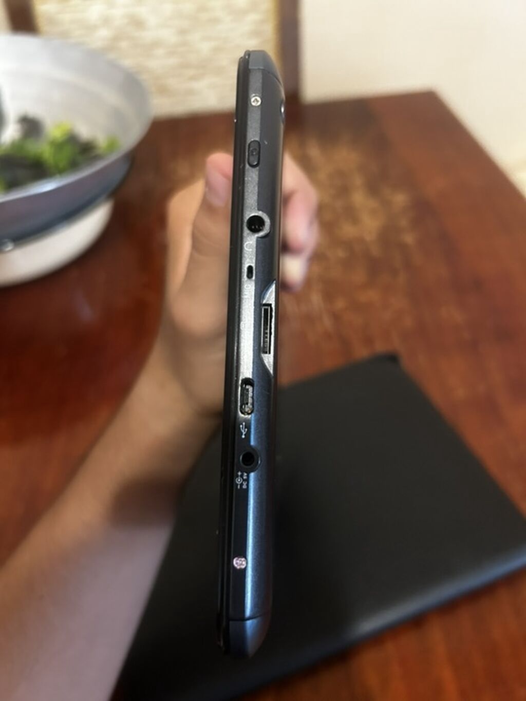 Samsung Galaxy Tab 10 planşet Kitayskidir her şeyi işlekdir sadece