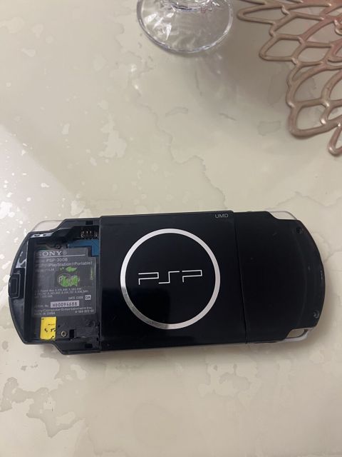 Psp 3000 vezyeti necedi bilmirem satılır