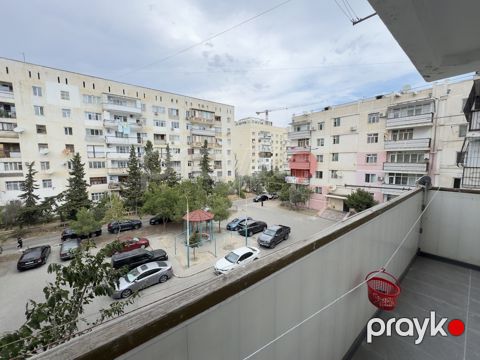 Satılır 2 otaqlı köhnə tikili 100 m²