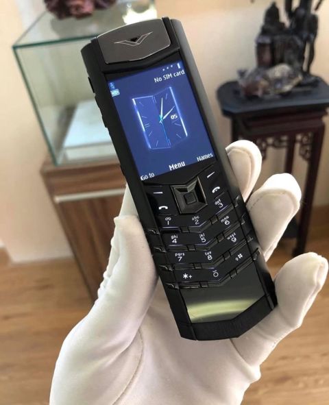 Vertu Signature S Design Pure Black 4GB — Emil