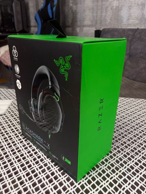 Razer BlackShark V2 X wired gaming headset satılır. Qulaqlıqlar
