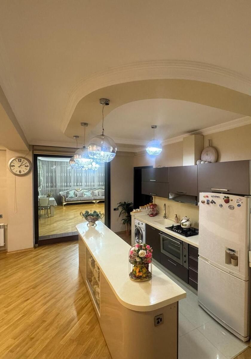Satılır 4 otaqlı yeni tikili 200 m² — Mənzil, Bakı (6)