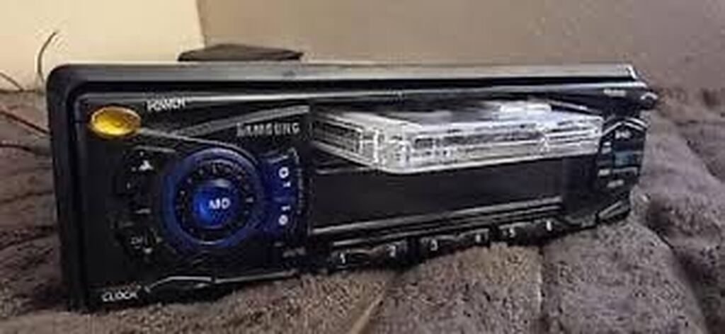 Samsung avtomobil maqnitofonu – kaset pleyeri - Ön paneldə idarəetmə