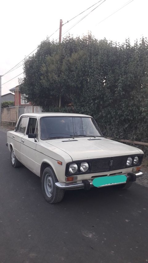VAZ 2103 sedan — 4 qapı, arxa ötürücülü klassik model