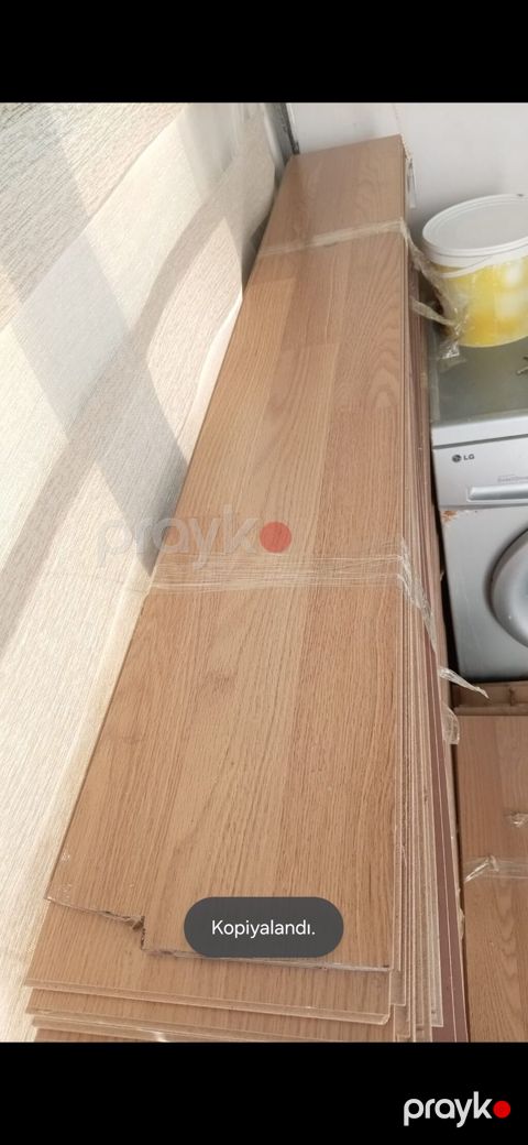 *Roya*. Kod : 8986 Laminat satilir 45 kV, Ela veziyyetdedir — Füzuli