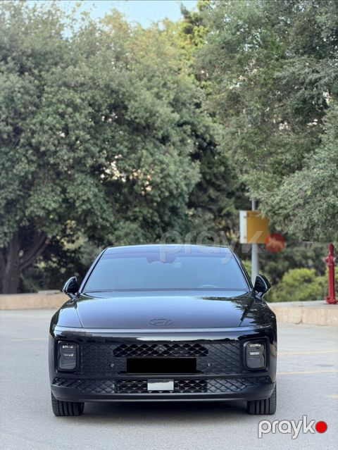 Hyundai Grandeur: 1.6 l | 2023 il Sedan