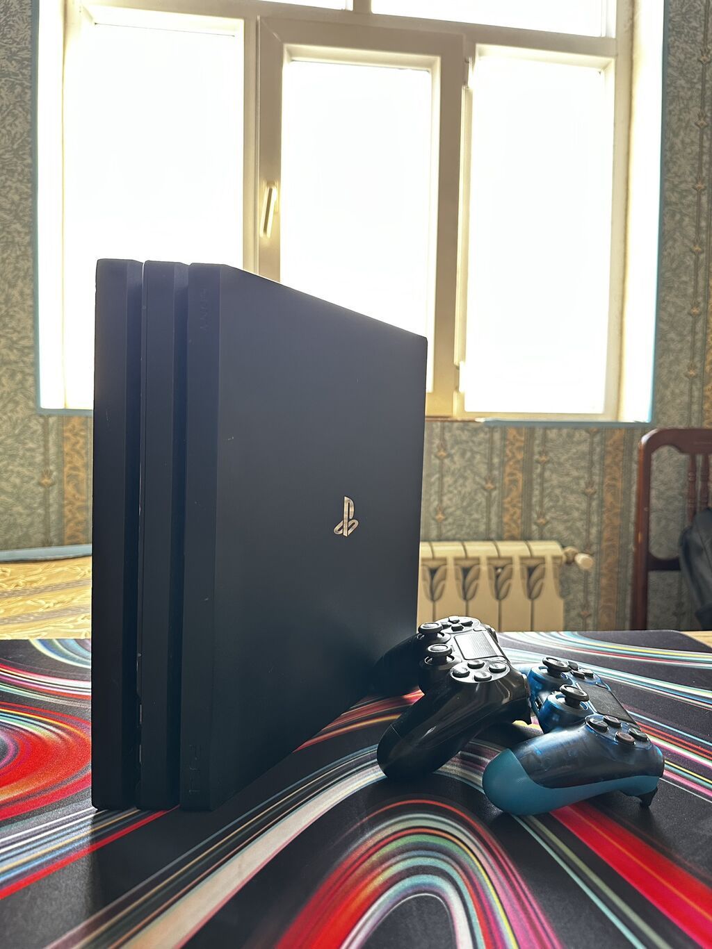 PlayStation 4 Pro (PS4 Pro) oyun konsolu - Rəng: qara - 4K uyğun oyun