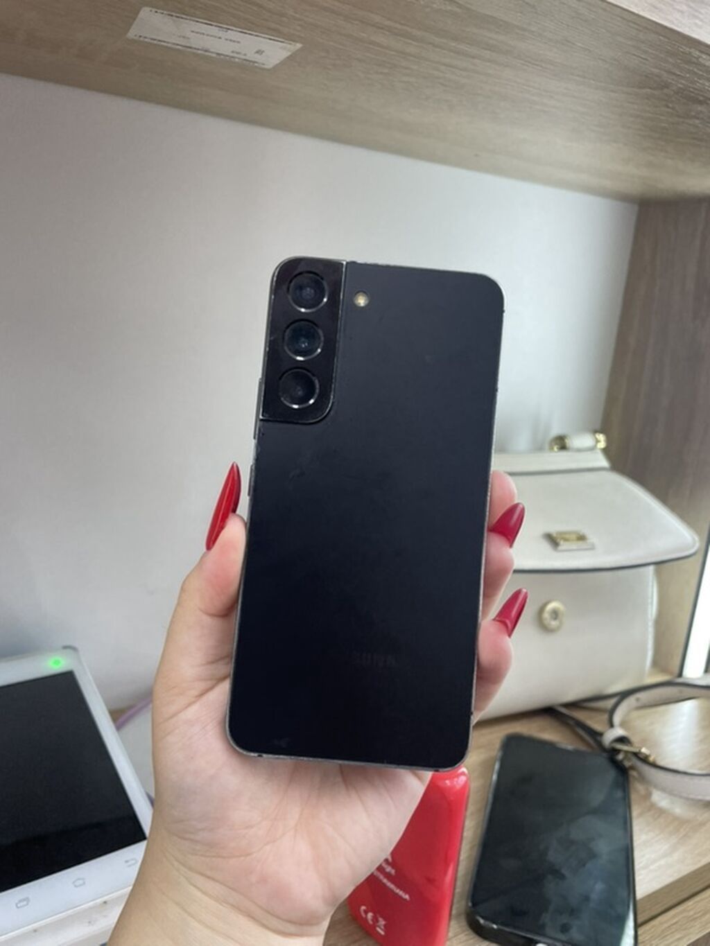 Samsung Galaxy S22, 128 GB, rəng - Qara, Qırıq — Samsung, Bakı