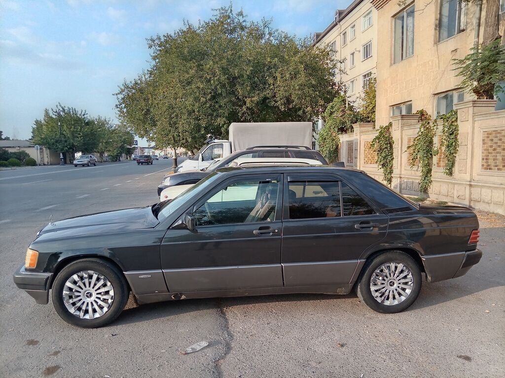 Mercedes-Benz 190 (W201): 1.8 l | 1991 il Sedan — Avto, Sabirabad (3)