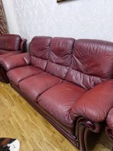 Qırmızı dəri salon dəsti - Tərkib: 3 nəfərlik geniş divan + 1 — Furniture