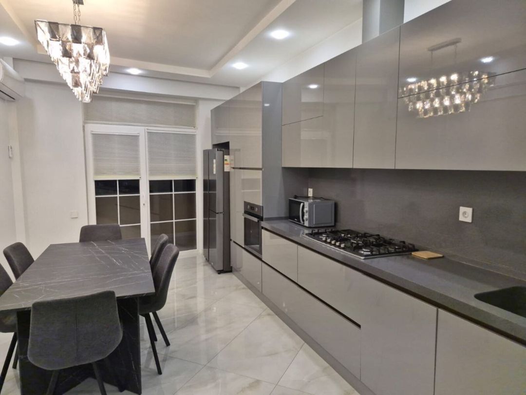 İcarəyə verilir 4 otaqlı yeni tikili 213 m² — Mənzil, Bakı (7)