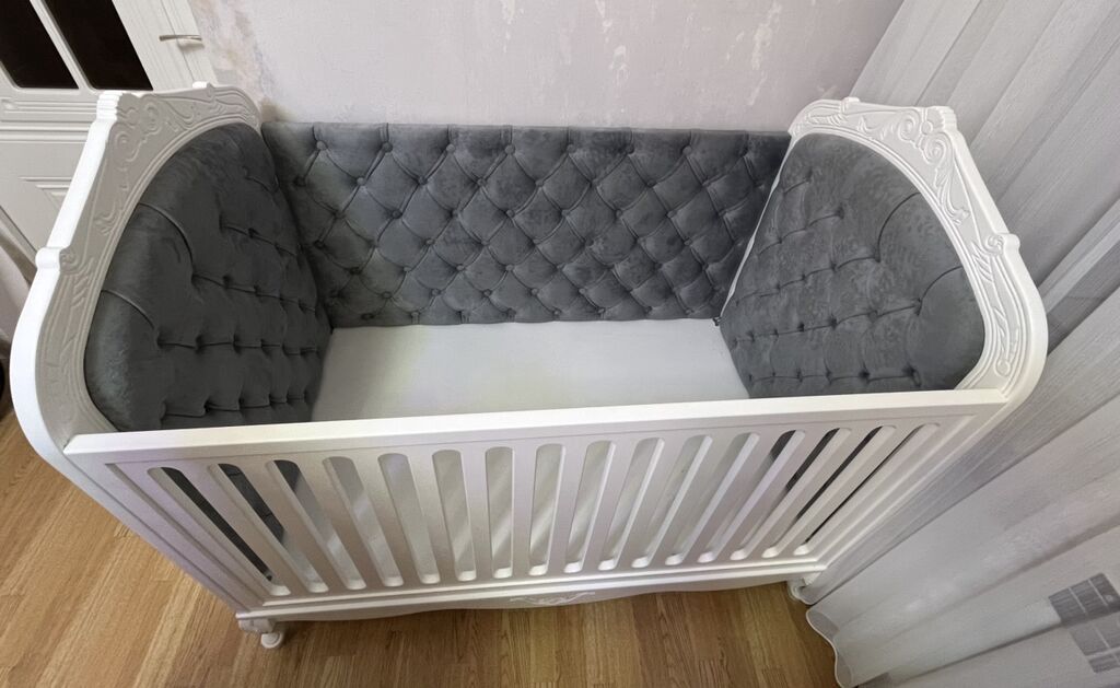 Uşaq beşiyi – klassik dizayn, yumşaq kapitonlu içliklə - Material: ağ — Mebel, Bakı (4)