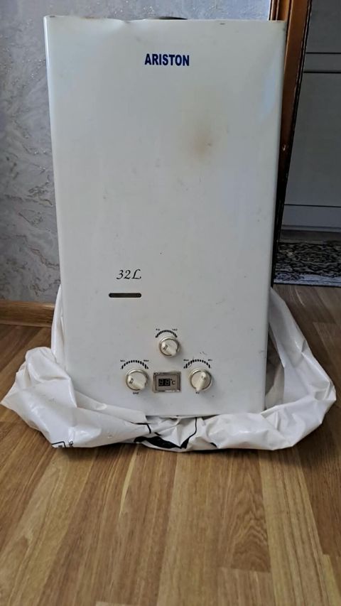 Ariston 32 l, İşlənmiş, Kredit yoxdur, Ünvandan götürmə