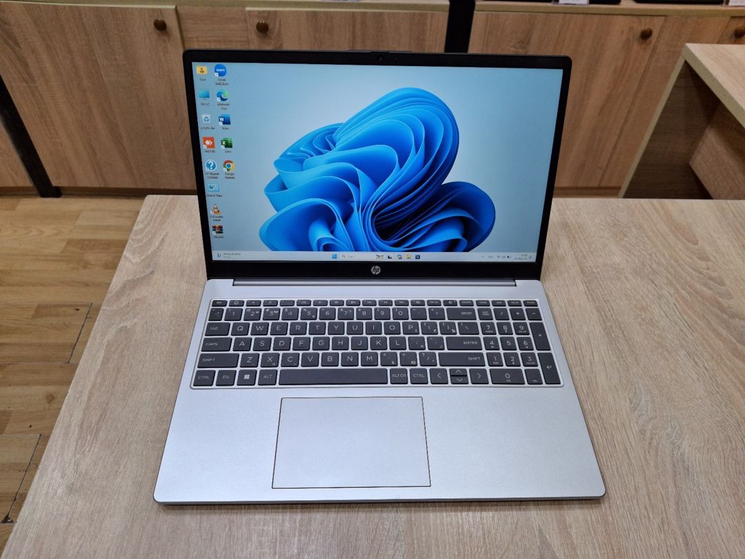 Noutbuk HP 250 G10 i5 1335U 16GB RAM 512GB SSD — Elektronika, Bakı (2)