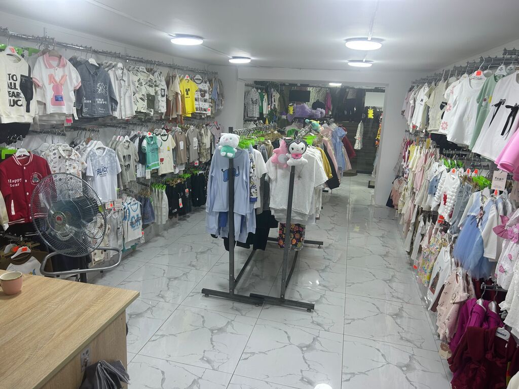 KARUSEL KIDS – uşaq geyimləri mağazası Məhsul və çeşid: - 0–10+ yaş — Mallar, Xırdalan (5)