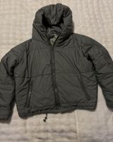 Sıx doldurmalı qış jaketı – tünd boz, kapüşonlu — Jackets