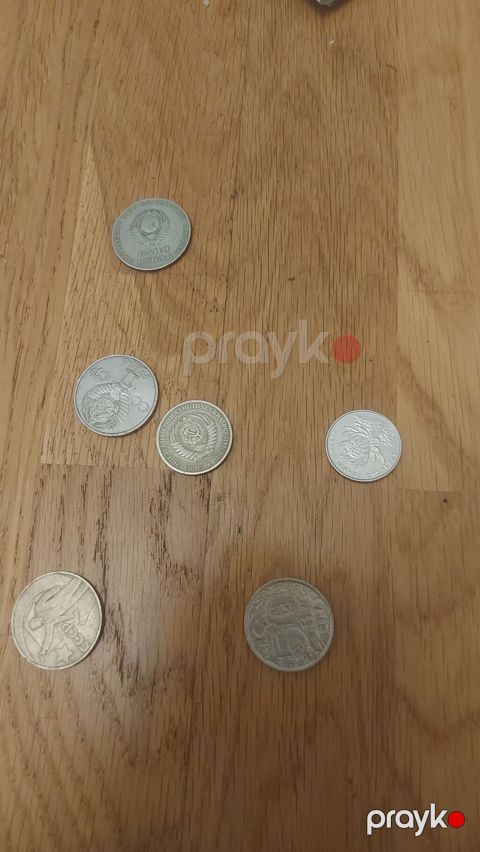Qədimi və xatirə sikkələri dəsti Təsvir: - Müxtəlif ölkələrə və