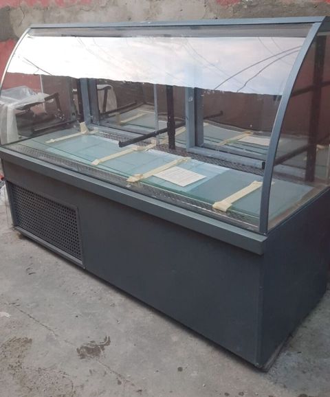 Vitrin soyuducu – mağaza, market və kafelər üçün ideal — ikinci el mallarin satisi — Refrigerated display cases