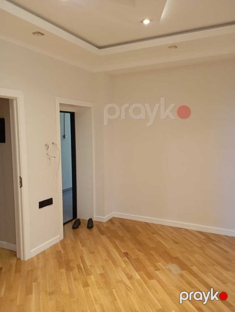 Satılır 4 otaqlı yeni tikili 162 m²