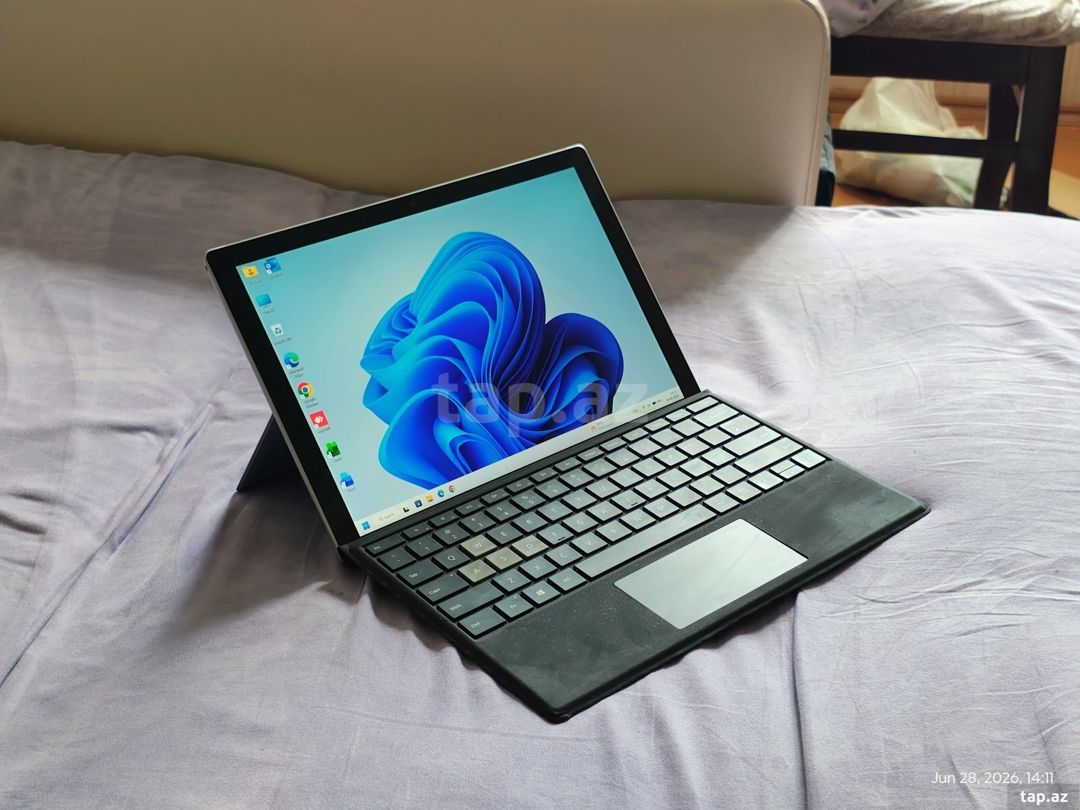 Microsoft Surface Pro 6 i7/1TB/16GB — Elektronika, Bakı