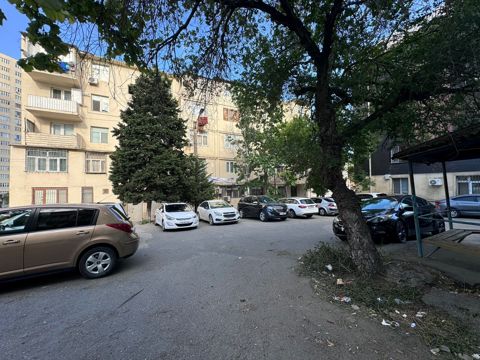 3-otaqlı mənzil, Zahid Xəlilov küç., 75 m² — Bakı