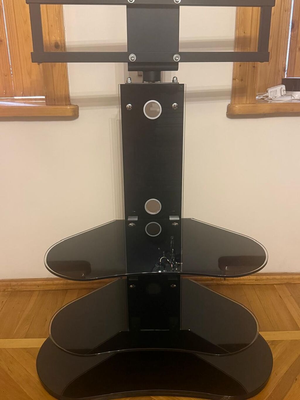 TV stendi və universal asqı sistemi - Qara şüşə rəflərlə metal — Mebel, Gəncə (2)