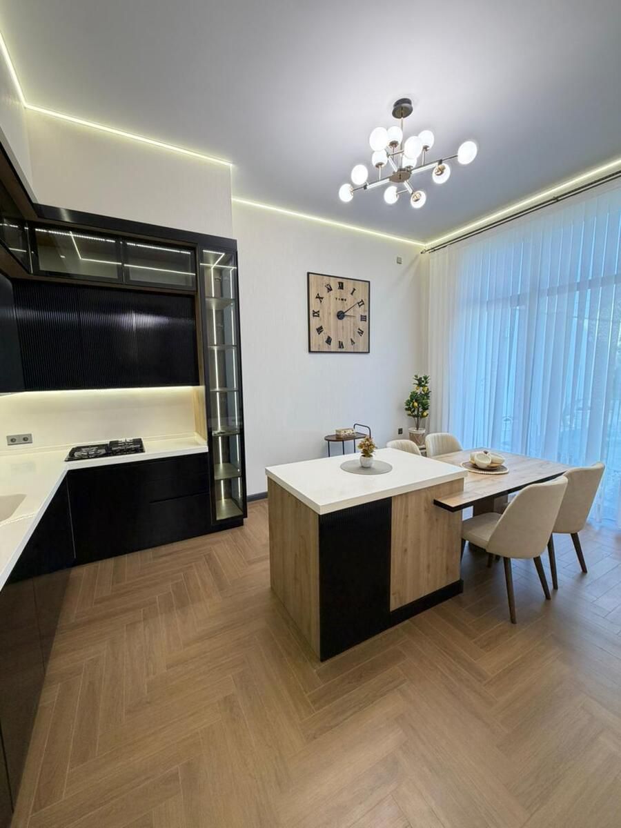 Satılır 5 otaqlı həyət evi/bağ evi 240 m² — Ev, villa, Bakı (9)