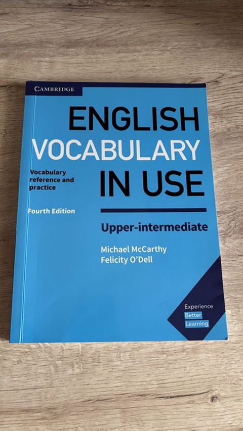 Cambridge: English Vocabulary in Use – Upper-intermediate (Fourth Edition)