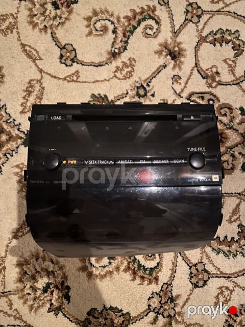 Toyota Prius 20 maqnitolası