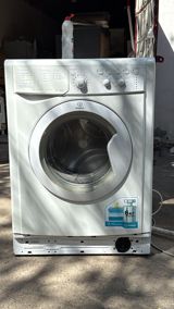 Paltaryuyan maşın Indesit, 6 kq, İşlənmiş, Avtomat, Qurutmasız, Kredit yoxdur, Ödənişli çatdırılma — Elanın sahibi — Paltarqurudan maşınlar