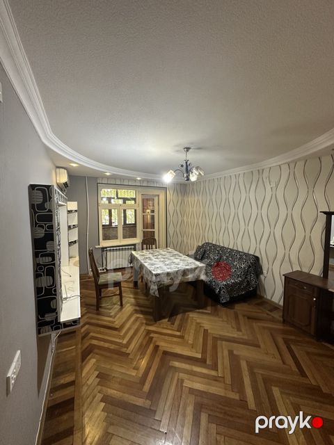 Satılır 3 otaqlı köhnə tikili 70 m²