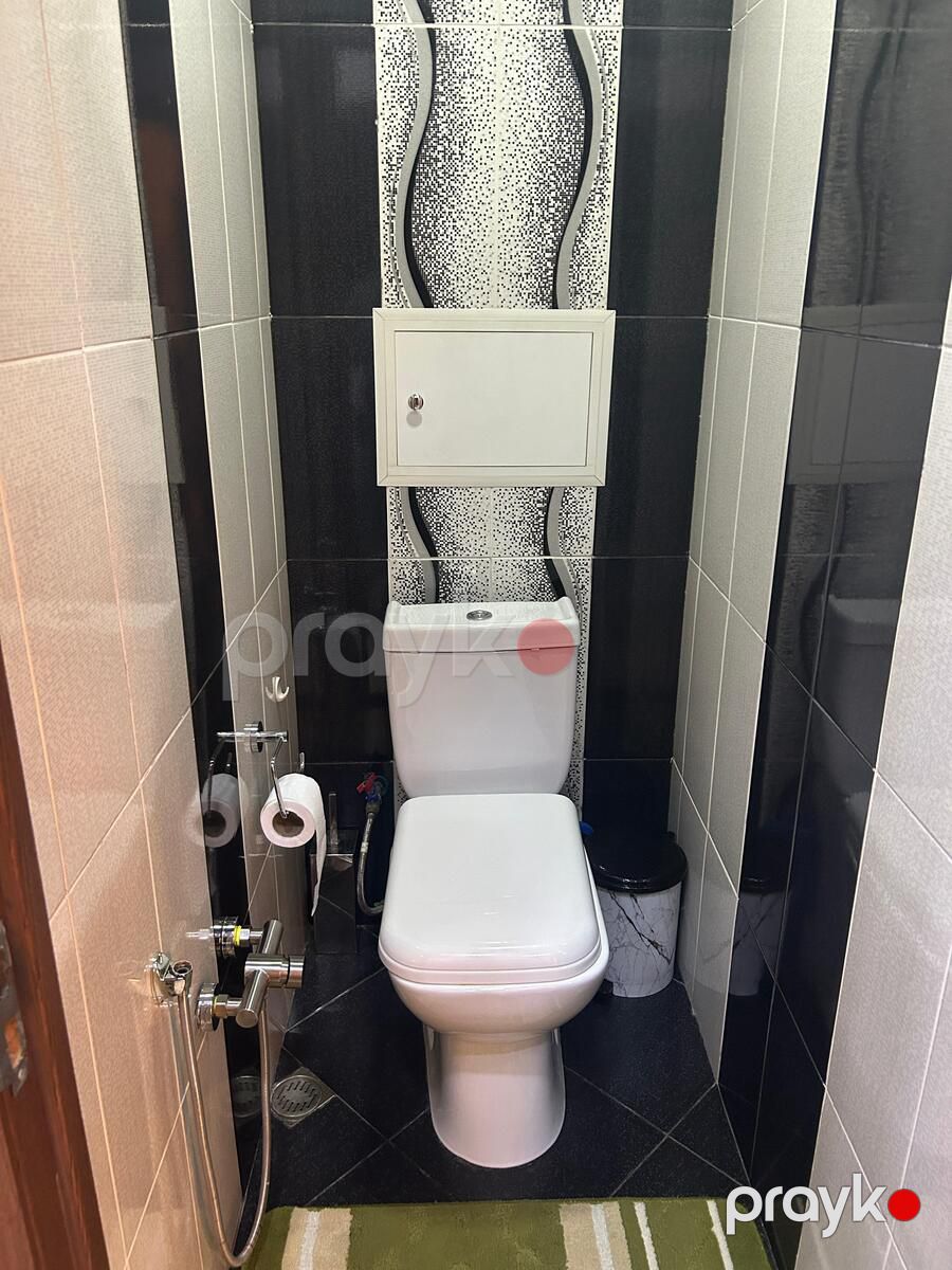 Satılır 4 otaqlı köhnə tikili 105 m² — Mənzil, Bakı (8)