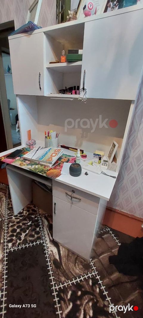 Ağ yazı masası üst modul ilə, polkalı, laminat — Bakı