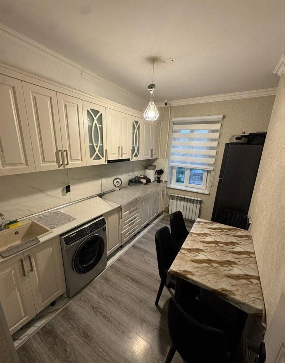 Satılır 4 otaqlı köhnə tikili 115 m² — Mənzil, Bakı (8)