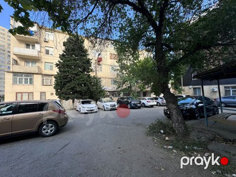 Satılır 3 otaqlı köhnə tikili 70 m²