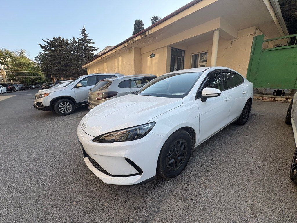 BYD Seal 05, 1.5 L, 15.87 kWh, 2025 il, 13 000 km — Avtomobillər, Bakı (3)