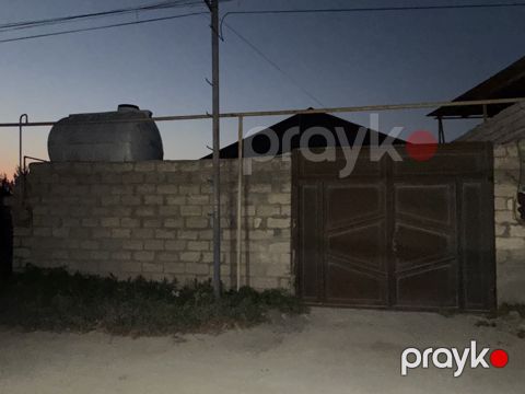 Həyət evi, Binə qəs.