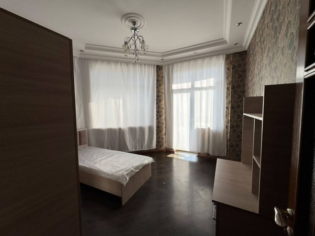 İcarəyə verilir 3 otaqlı yeni tikili 135 m² — Mənzil, Bakı (9)