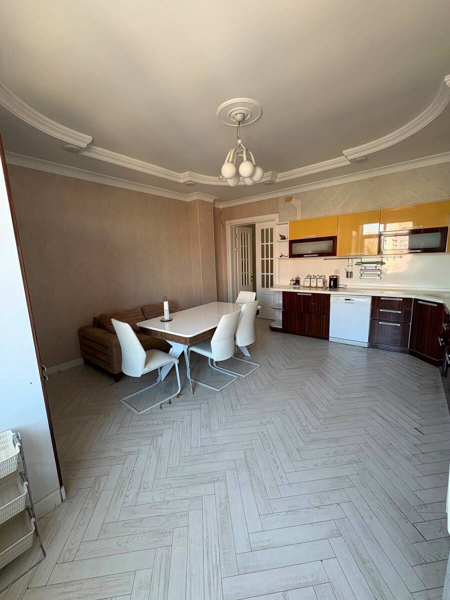 Satılır 8 otaqlı yeni tikili 360 m² — Mənzil, Bakı (7)