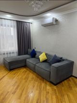 Künc divan. Satılır 440 azn. 3*2 ölçüsündə. Hər iki tərəfi açılır+ — Mebel
