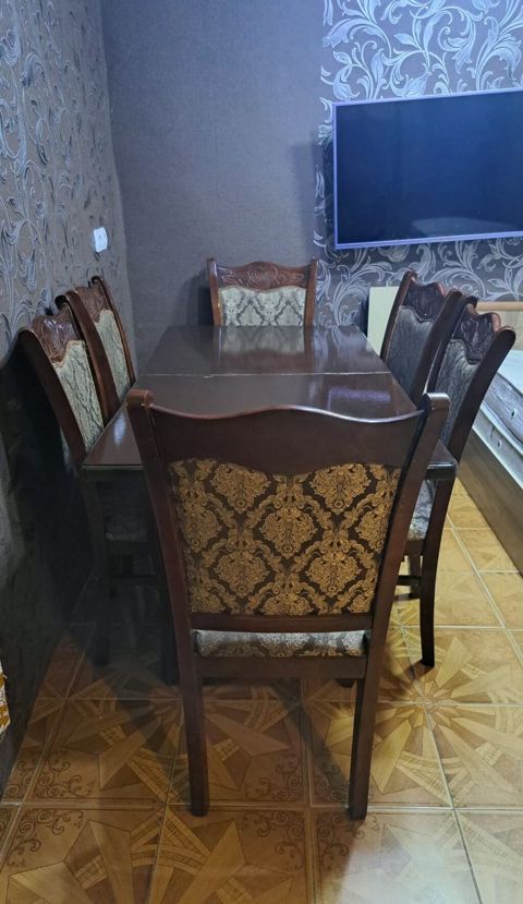 İşlənmiş, Kvadrat masa, 6 stul