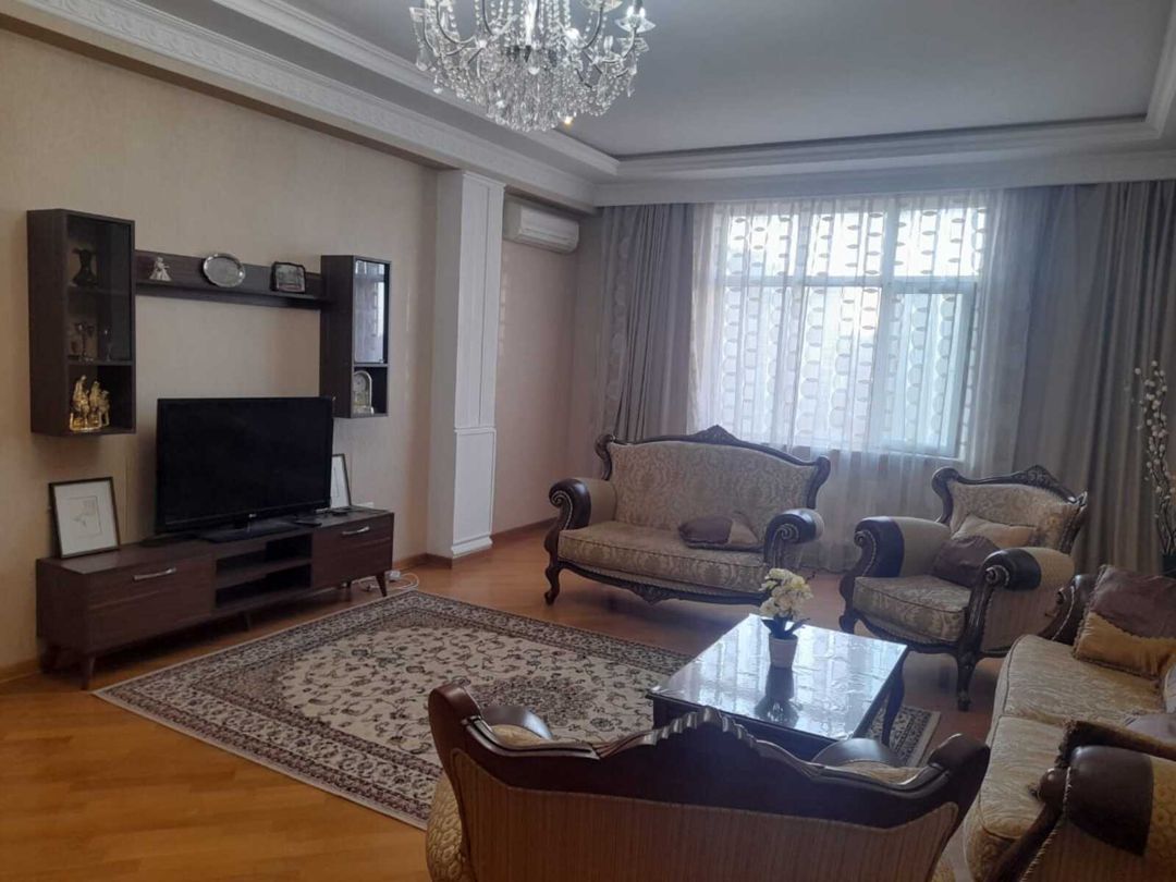 Satılır 4 otaqlı yeni tikili 172 m² — Mənzil, Bakı (2)