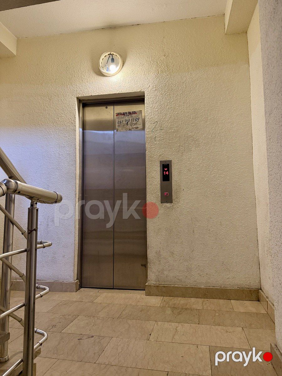 Satılır 2 otaqlı köhnə tikili 72 m² — Mənzil, Bakı (2)