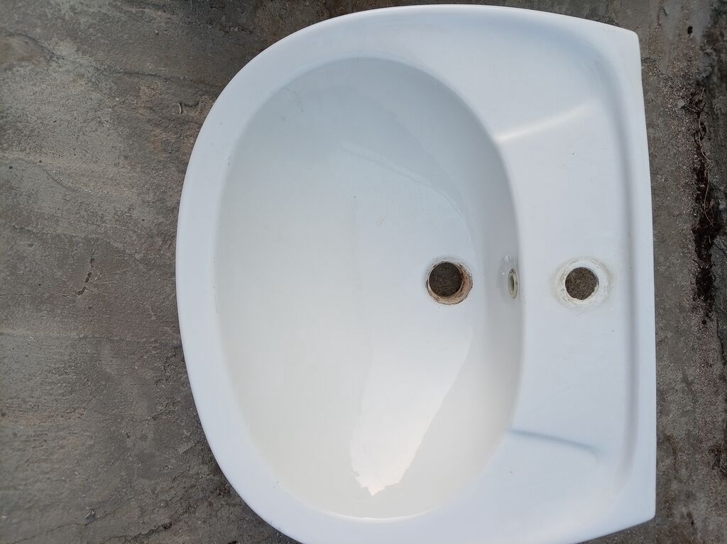Açıq ağ rəngdə, keramika materialdan pilleli (pedestal) lavabo — Santexnika, Sumqayıt (5)