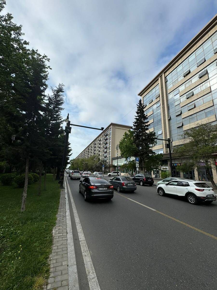 Satılır 2 otaqlı köhnə tikili 65 m² — Mənzil, Bakı