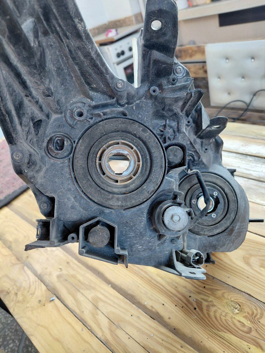 Toyota 30 sükan, monitor və farası — Ehtiyat hissələri və aksesuarlar, Bakı (2)