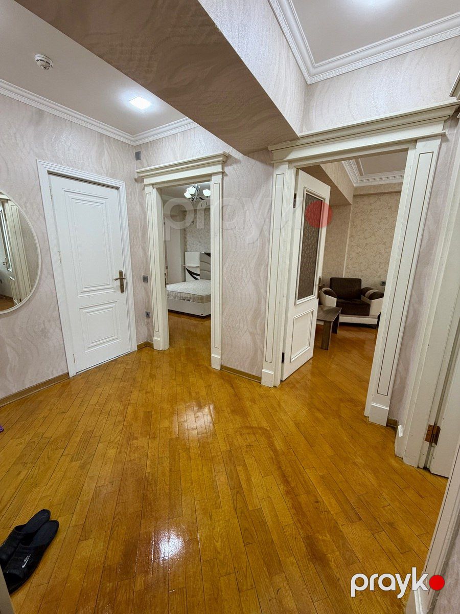Satılır 2 otaqlı köhnə tikili 72 m² — Mənzil, Bakı (3)